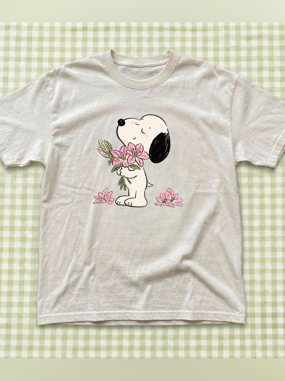 Gildan Off White Peanuts Snoopy Tee with Pink Floral Bouquet Graphic